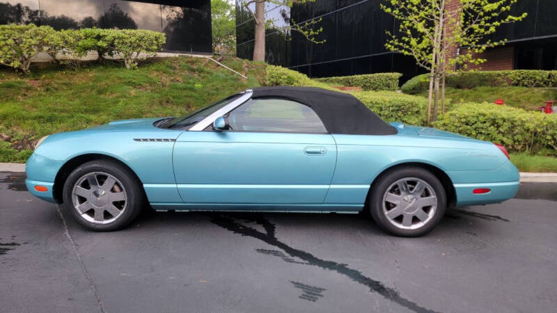 2002 Ford Thunderbird Deluxe