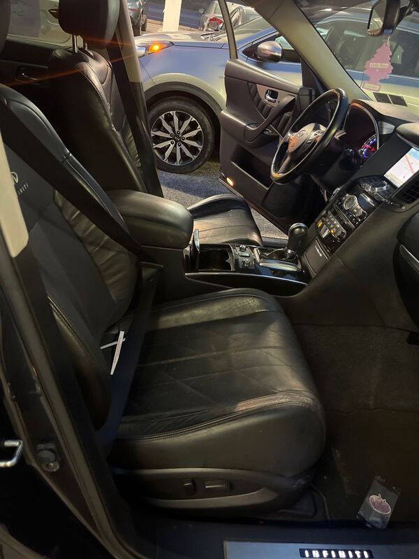 2011 Infiniti FX35