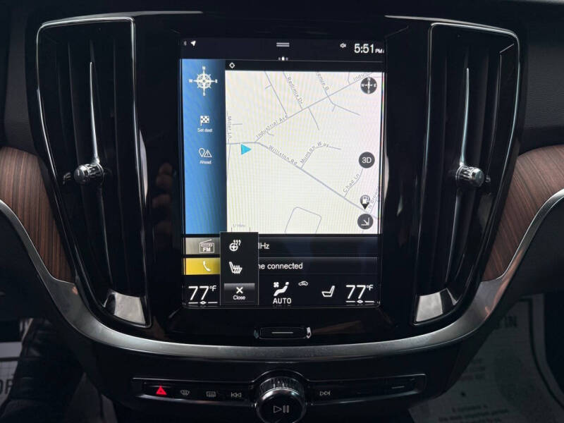 2022 Volvo S60 Recharge T8 R-Design Expression