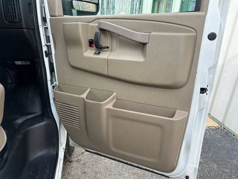 2017 Chevrolet Express 2500