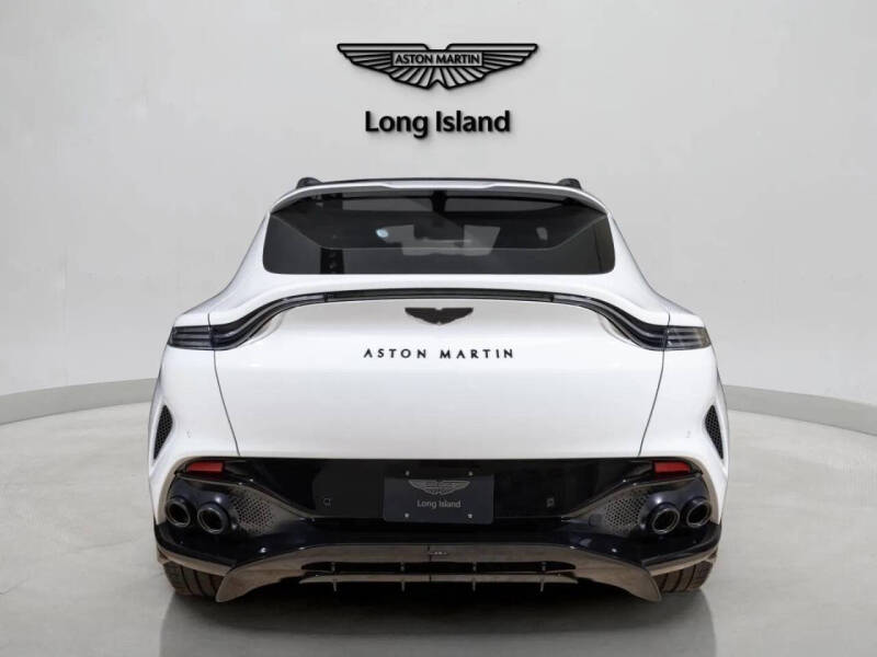 2026 Aston Martin DBX 707