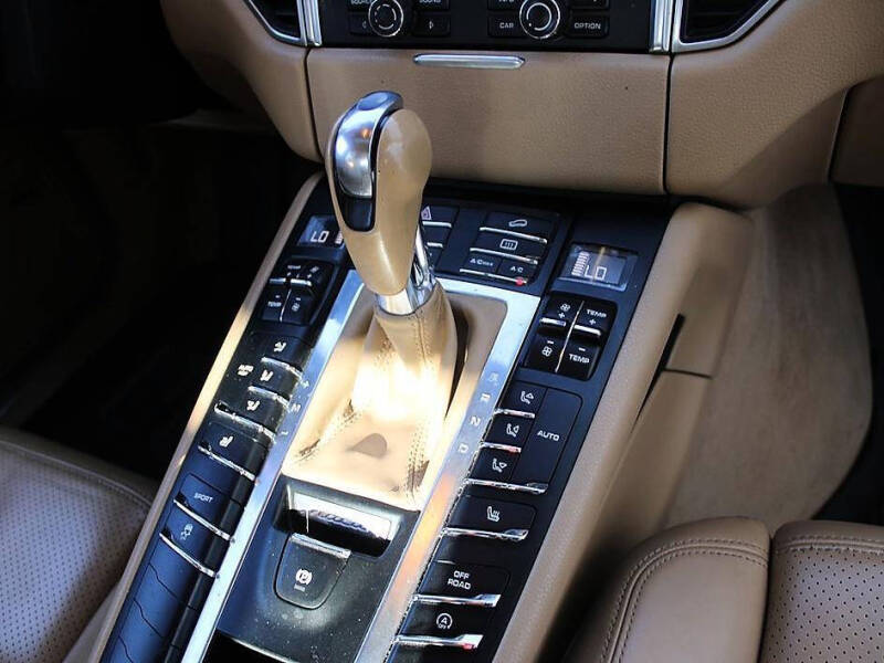 2016 Porsche Macan S
