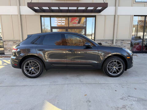 2022 Porsche Macan