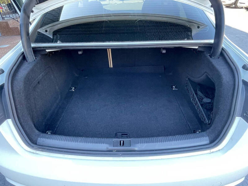 2013 Audi A4 2.0T quattro Premium Plus