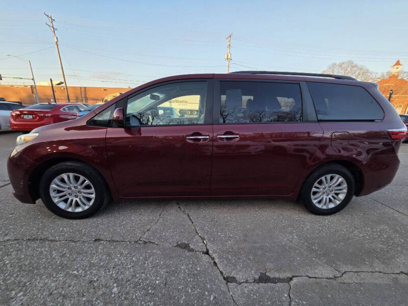 2015 Toyota Sienna
