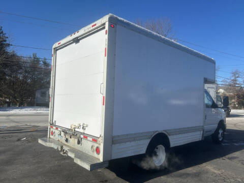 2010 Ford E-Series E-450 SD