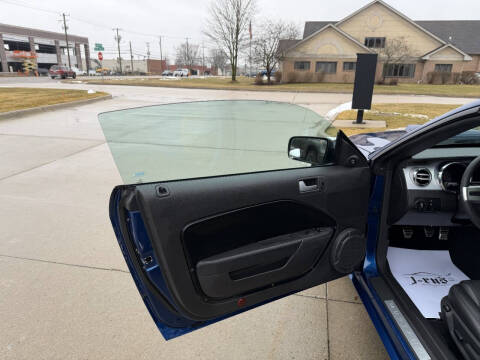 2009 Ford Mustang GT Deluxe