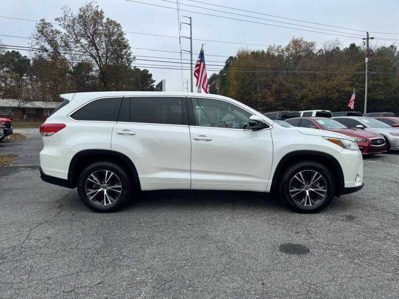 2017 Toyota Highlander LE