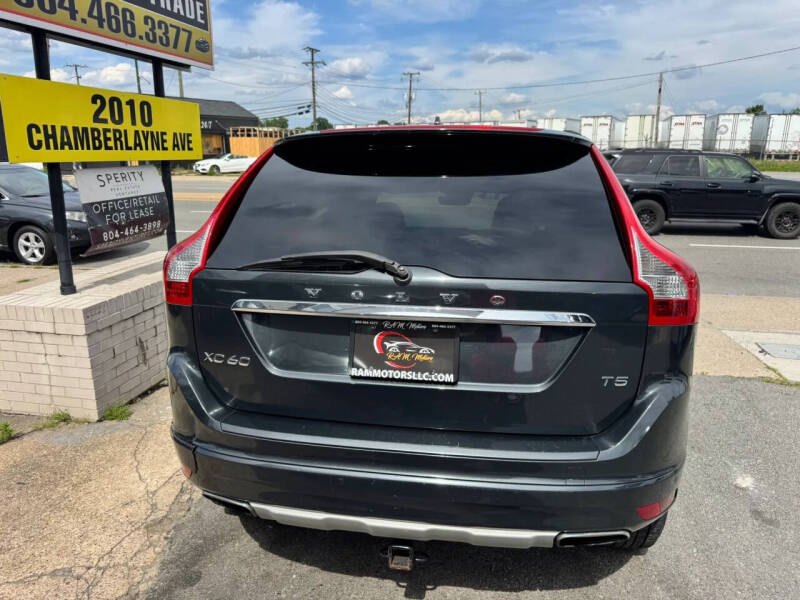 2016 Volvo XC60 T5 Drive-E Premier