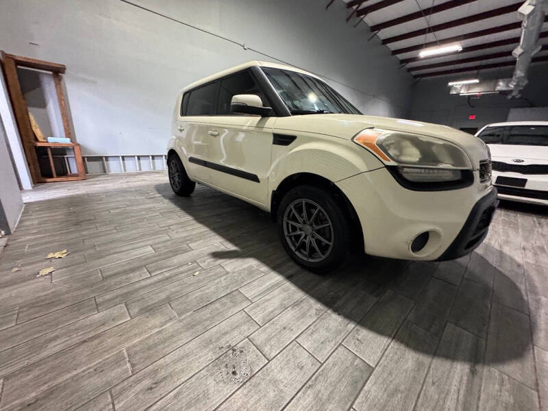 2013 Kia Soul +