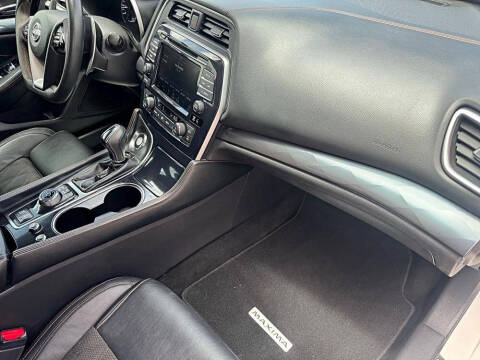 2023 Nissan Maxima 3.5 SR