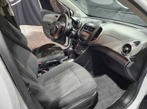 2016 Chevrolet Sonic LT Auto