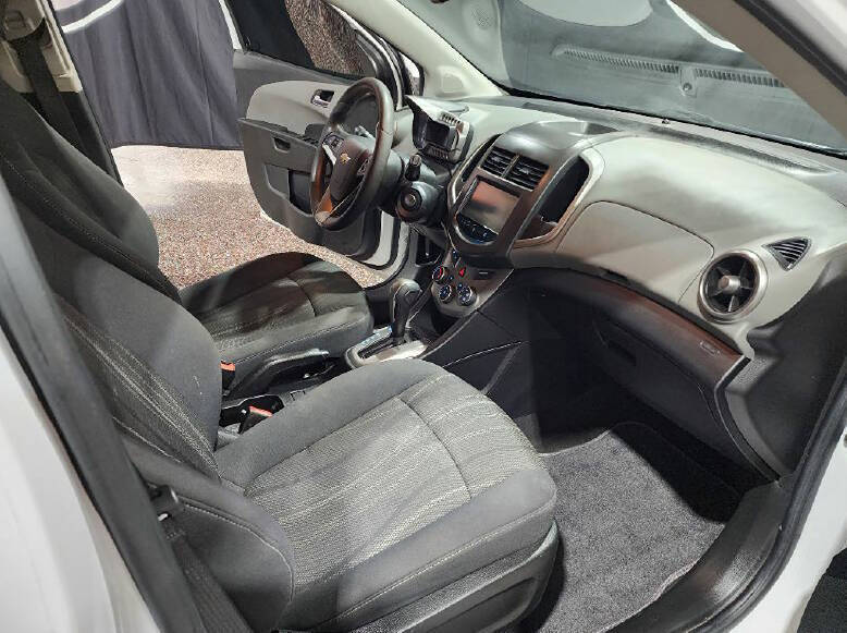 2016 Chevrolet Sonic LT Auto