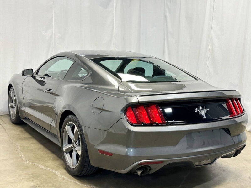 2016 Ford Mustang V6