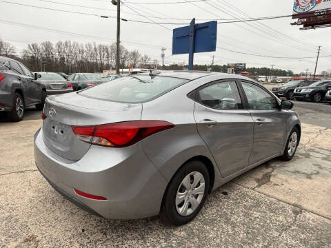 2016 Hyundai Elantra SE