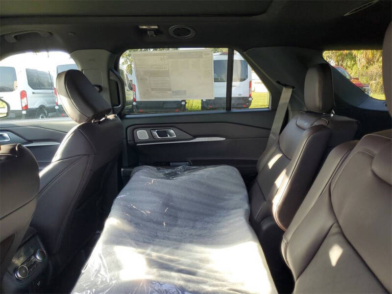 2025 Ford Explorer Platinum