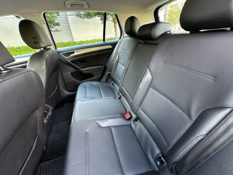 2015 Volkswagen Golf TSI S