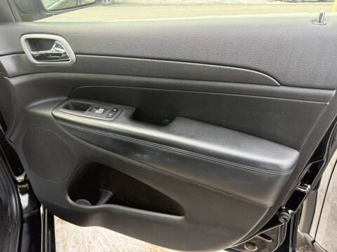 2018 Jeep Grand Cherokee Laredo