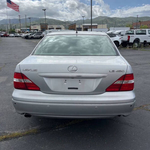2004 Lexus LS 430