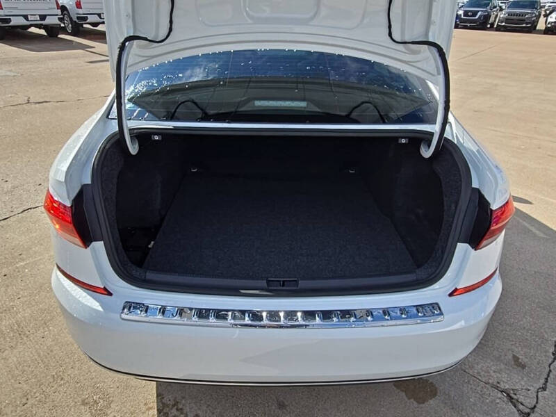 2022 Volkswagen Passat SE