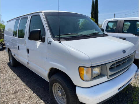 2002 Ford E-Series for sale at Dealers Choice Inc in Farmersville CA