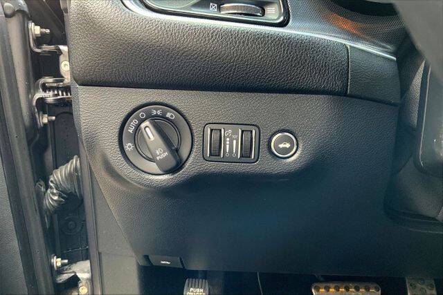 2015 Dodge Challenger R/T Plus