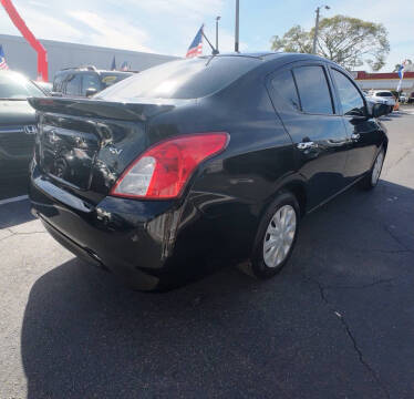 2018 Nissan Versa SV