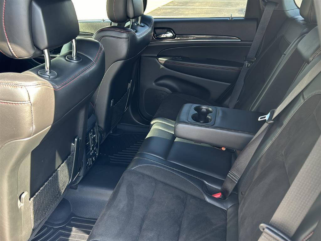 2019 Jeep Grand Cherokee for sale at Victoria Auto Sales in Victoria, MN