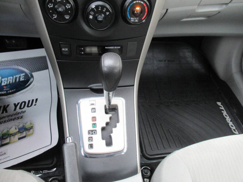 2010 Toyota Corolla LE