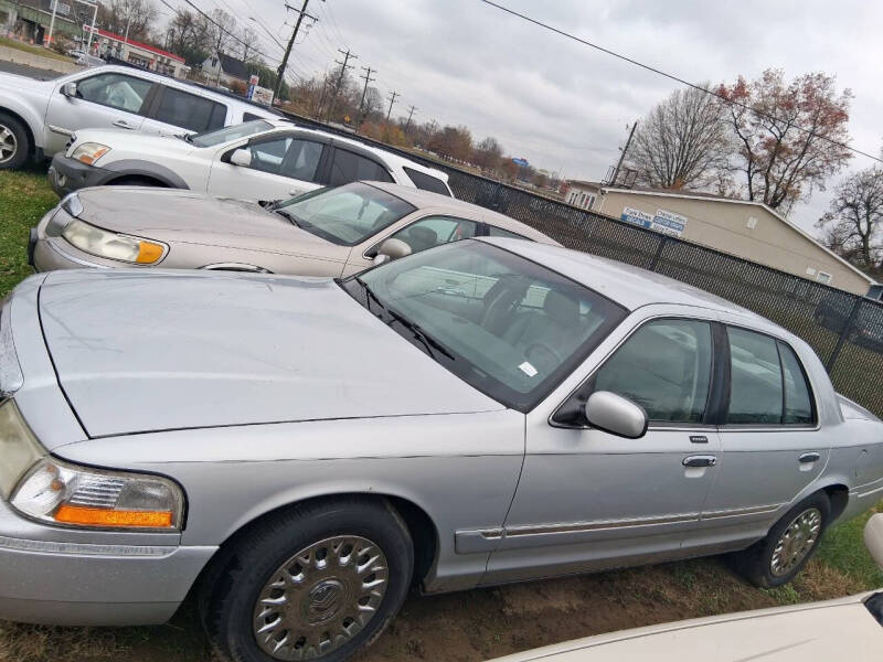 2003 Mercury Grand Marquis GS's photo