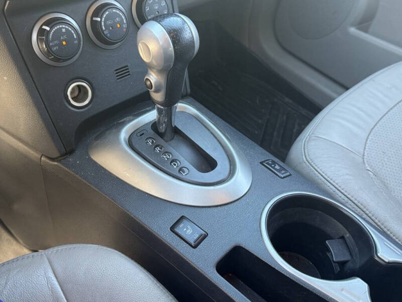 2011 Nissan Rogue SV