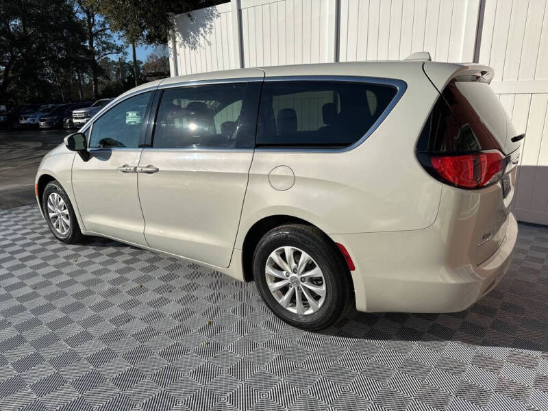 2017 Chrysler Pacifica Touring