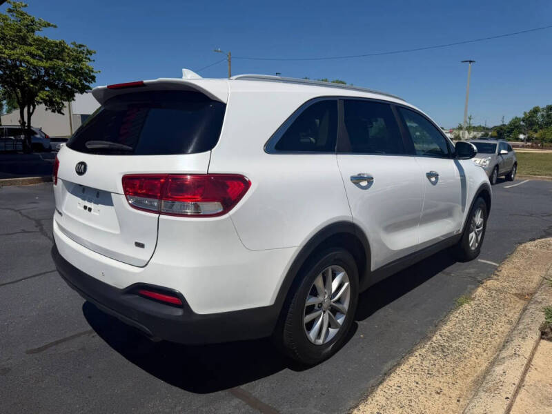 2017 Kia Sorento LX