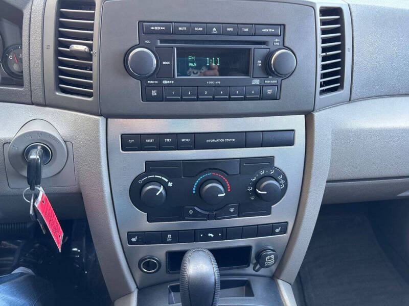 2006 Jeep Grand Cherokee Laredo