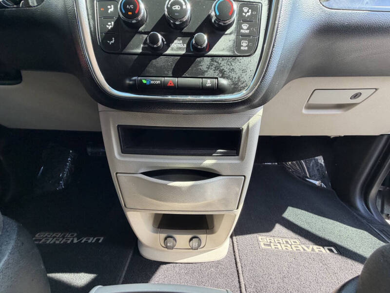 2013 Dodge Grand Caravan SE
