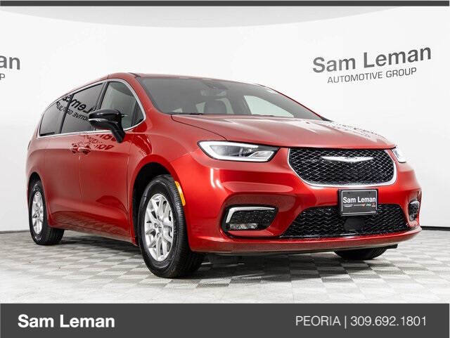 2025 Chrysler Pacifica for sale at Sam Leman Chrysler Jeep Dodge of Peoria in Peoria IL