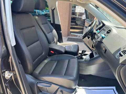 2017 Volkswagen Tiguan 2.0T Wolfsburg Edition 4Motion