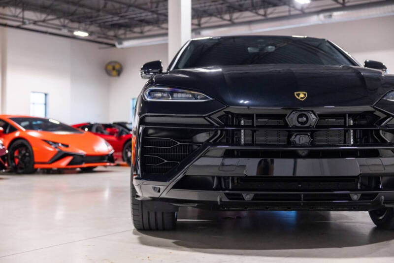 2025 Lamborghini Urus SE