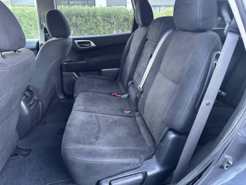 2014 Nissan Pathfinder SV