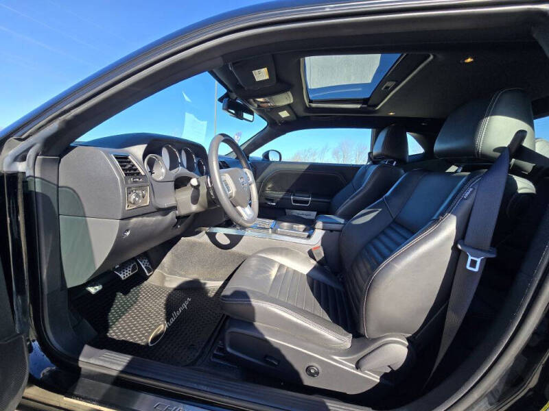 2012 Dodge Challenger SXT