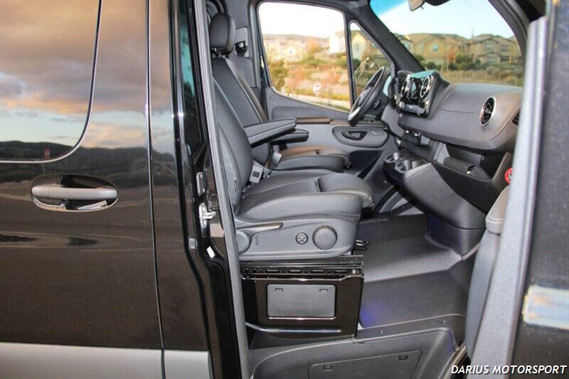 2024 Mercedes-Benz Sprinter 2500