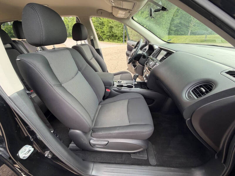 2017 Nissan Pathfinder S
