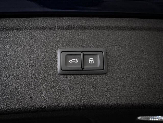 2025 Audi Q5 quattro Premium 40 TFSI