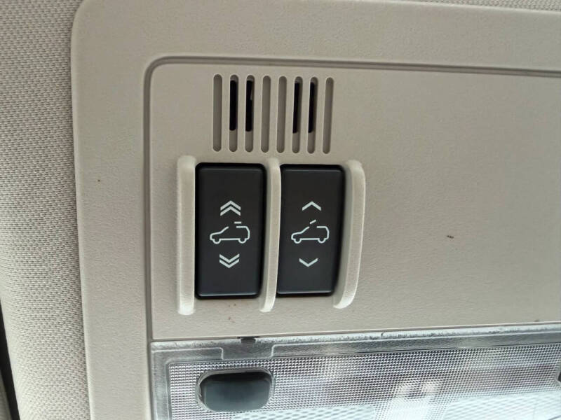 2011 Chevrolet Avalanche LTZ