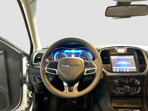 2022 Chrysler 300 Touring