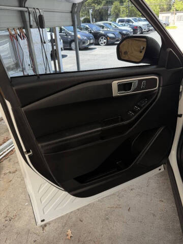 2020 Ford Explorer