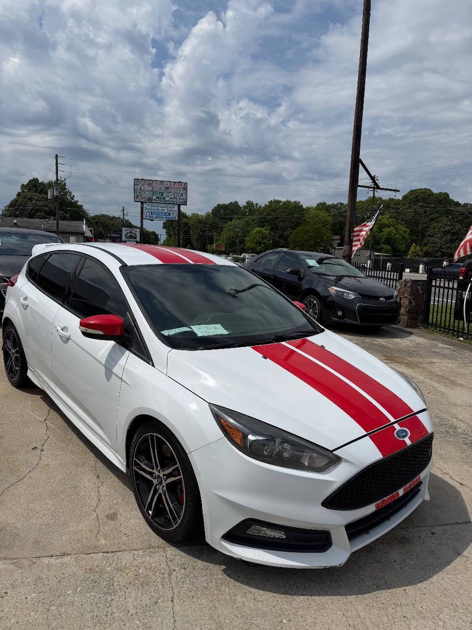 White 2016 Ford Focus ST ST 4dr Hatchback 1
