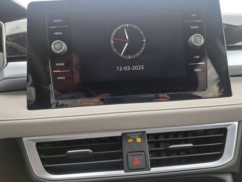 2026 Volkswagen Taos SE