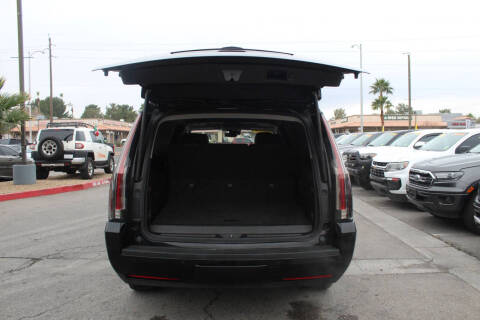 2018 Cadillac Escalade ESV Luxury