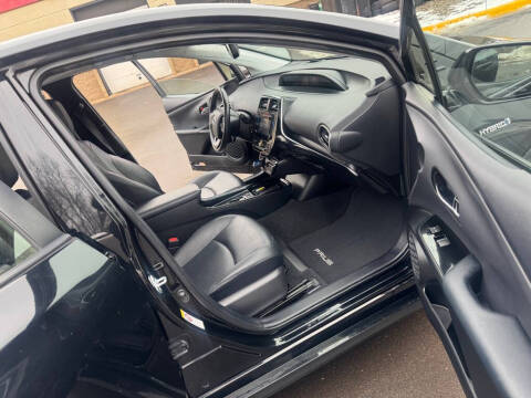 2019 Toyota Prius XLE